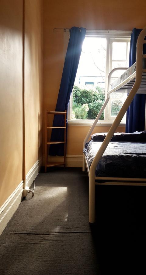 Pirates Backpackers Hostel ฟรีแมนเทิล ภายนอก รูปภาพ