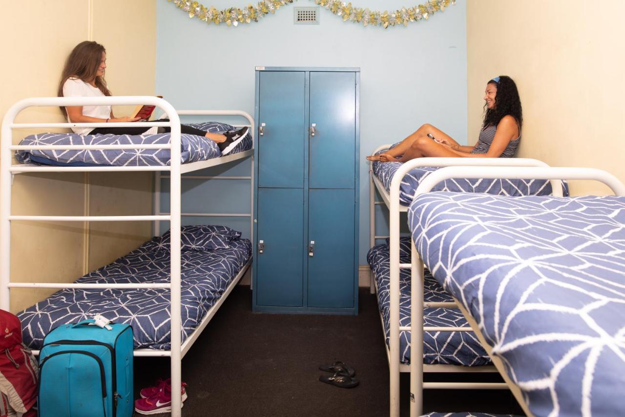 Pirates Backpackers Hostel ฟรีแมนเทิล ภายนอก รูปภาพ